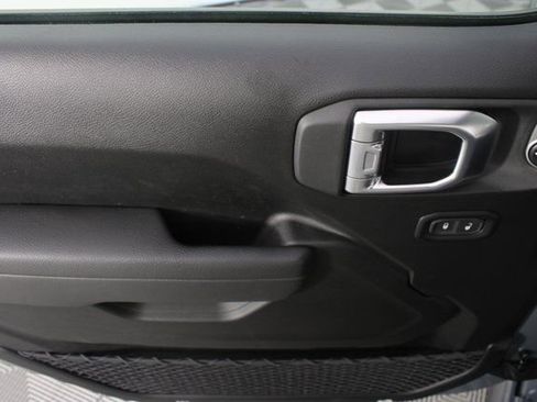 New 2026 Jeep Gladiator Willys image 13