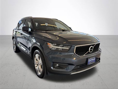 Used 2022 Volvo XC40 T5 Momentum AWD/4WD image 5