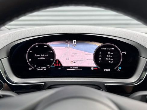 Used 2024 Porsche Cayenne AWD/4WD image 23