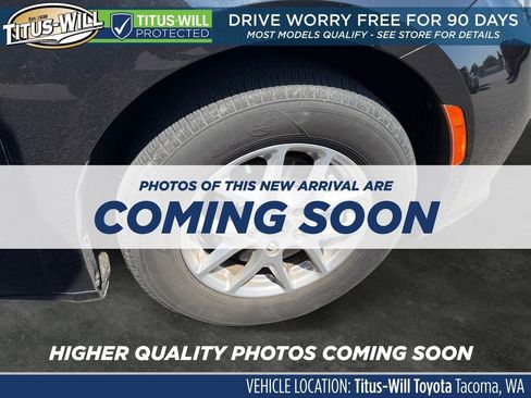 Used 2022 Chrysler Pacifica Touring-L FWD image 5