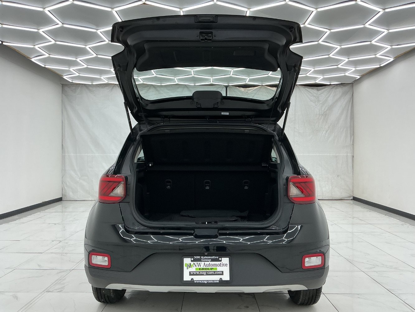 Used 2021 Hyundai Venue SE FWD image 41