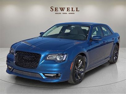 Used 2023 Chrysler 300 Touring L w/ Comfort Group