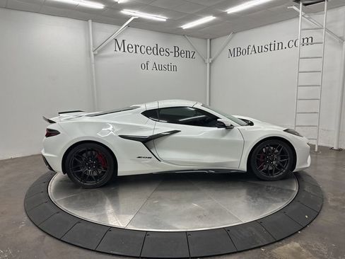 Used 2024 Chevrolet Corvette Z06 w/ Battery Protection Package image 9