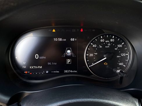 Used 2023 Nissan Kicks SV image 16