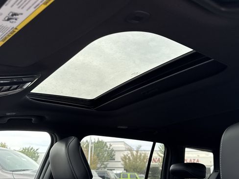 New 2025 Jeep Grand Cherokee L Altitude image 29