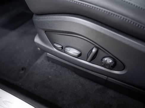 New 2025 Porsche Macan 4S Electric image 20