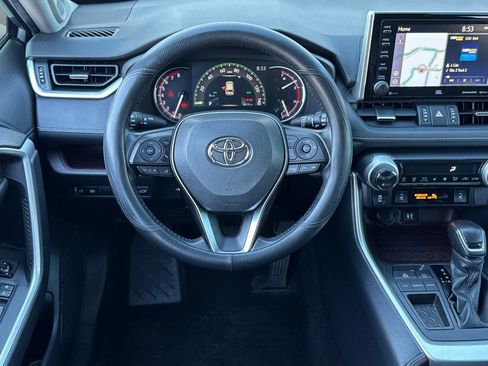 Used 2019 Toyota RAV4 Limited w/ Carpet Mat Package image 29