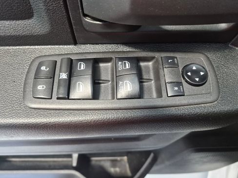 Used 2021 RAM 5500 Tradesman w/ Chrome Appearance Group AWD/4WD image 25
