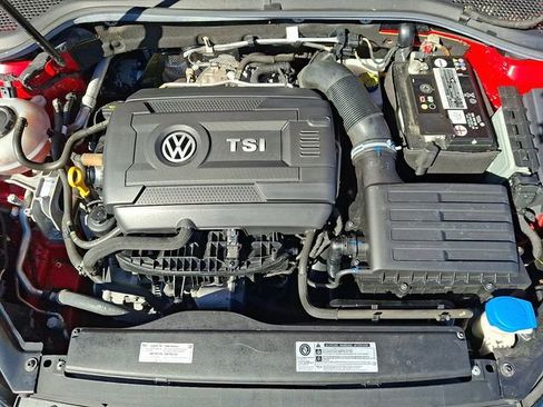 Certified 2019 Volkswagen Golf Alltrack S image 29