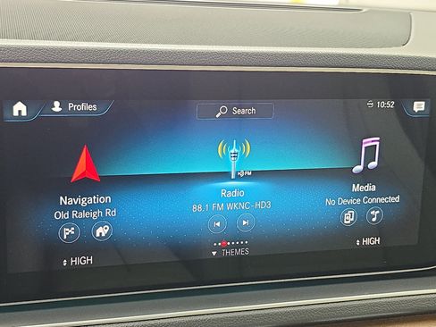 Used 2023 Mercedes-Benz GLE 350 4MATIC w/ AMG Line Exterior image 21