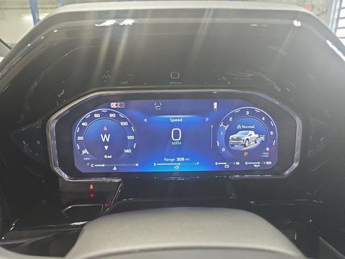 New 2026 Chevrolet Silverado 1500 High Country w/ High Country Premium Package AWD/4WD image 19