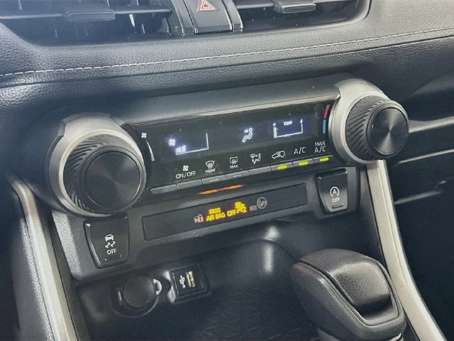Certified 2024 Toyota RAV4 LE AWD/4WD image 21