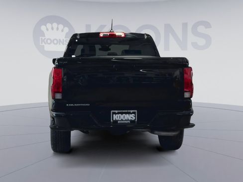 Used 2023 Chevrolet Colorado W/T image 10