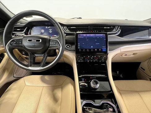 Certified 2023 Jeep Grand Cherokee L Limited w/ Luxury Tech Group II image 21