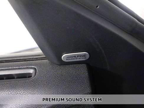 Used 2023 Dodge Charger SXT image 3