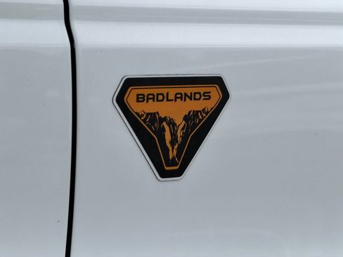 Used 2023 Ford Bronco Badlands AWD/4WD image 9