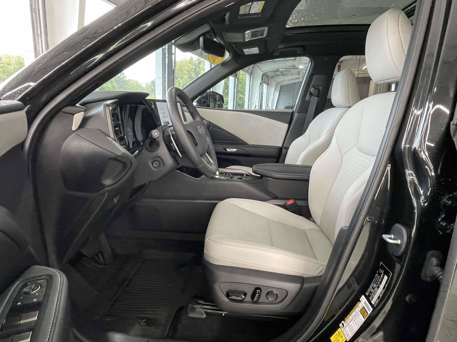 Used 2025 Lexus TX 350 AWD w/ Technology Package image 17