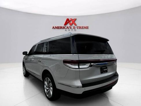Used 2024 Lincoln Navigator L Reserve AWD/4WD image 3