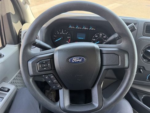 Used 2024 Ford E-450 and Econoline 450 Super Duty RWD image 10