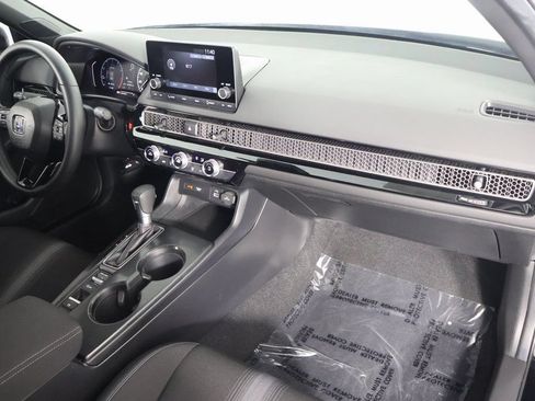 Used 2024 Honda Civic Sport image 9
