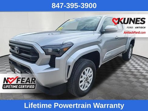 Used 2024 Toyota Tacoma SR5 AWD/4WD image 4