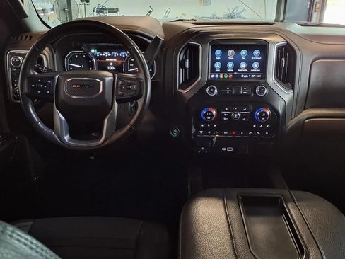 Used 2022 GMC Sierra 2500 Denali w/ Denali Black Diamond Edition AWD/4WD image 18