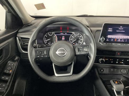 Used 2024 Nissan Rogue S AWD/4WD image 12