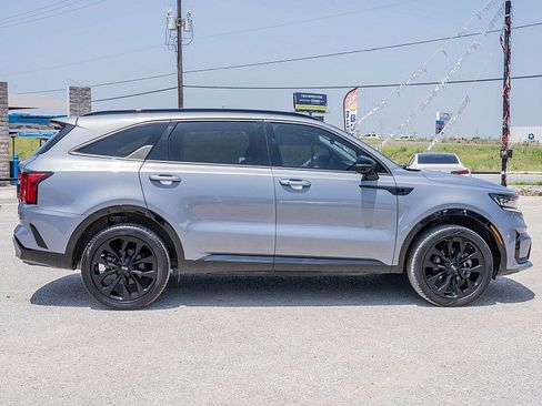 Used 2021 Kia Sorento SX AWD/4WD image 4