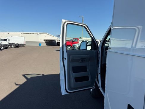 New 2027 Ford E-350 and Econoline 350 Super Duty w/ Power Equipment Group RWD image 23