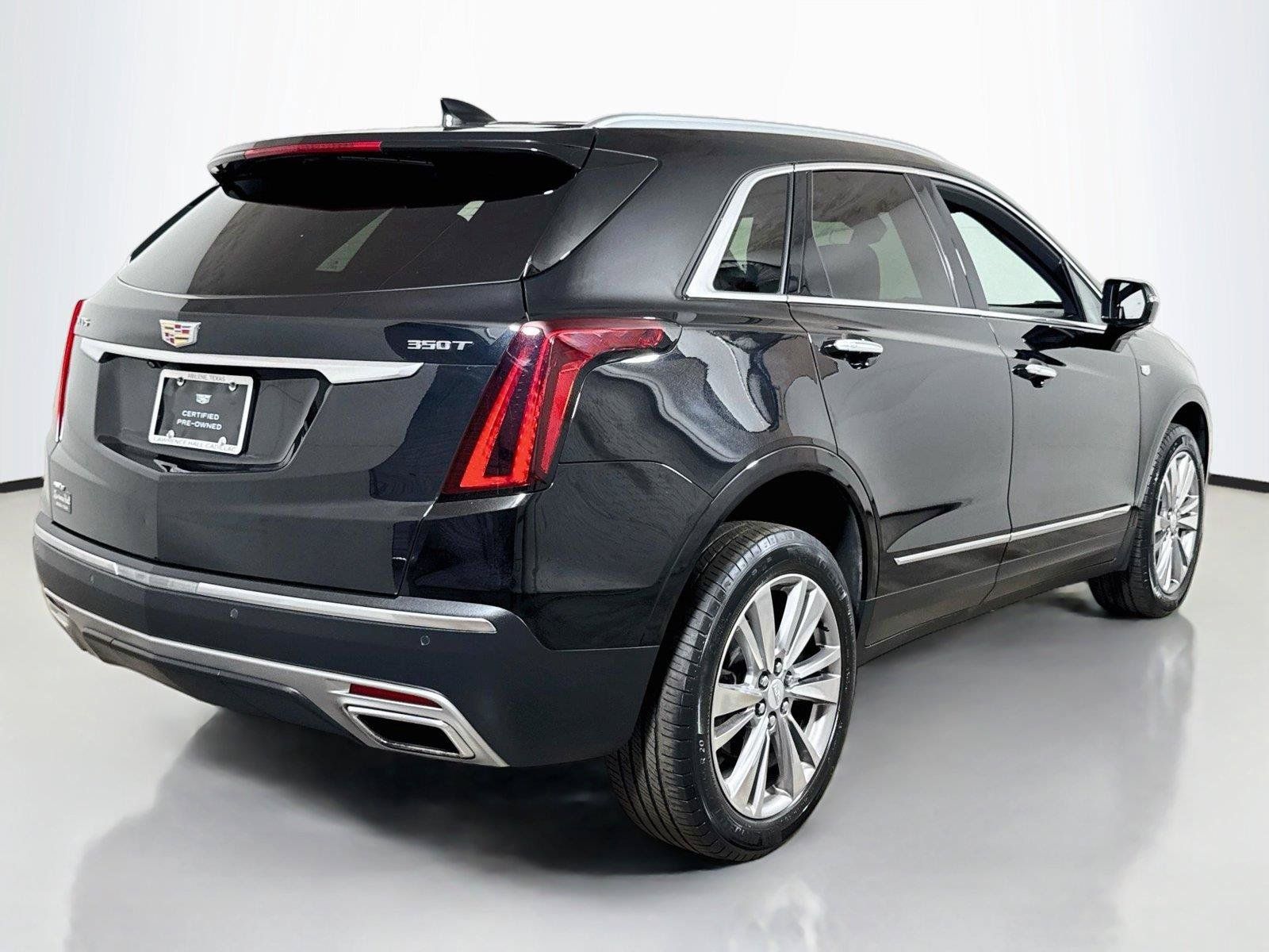 Used 2023 Cadillac XT5 Premium Luxury AWD/4WD image 4