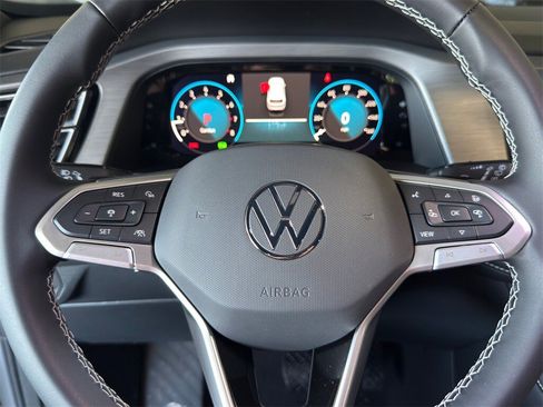 New 2026 Volkswagen Atlas Cross Sport SE image 13