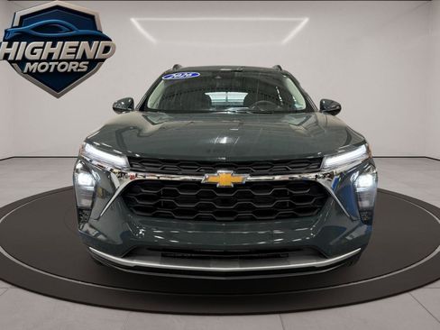 Used 2026 Chevrolet Trax LT image 9