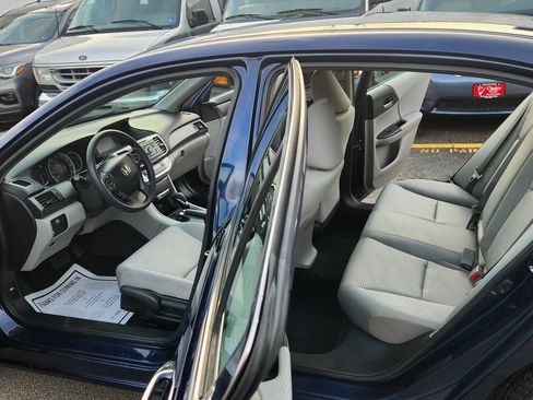 Used 2015 Honda Accord LX image 3
