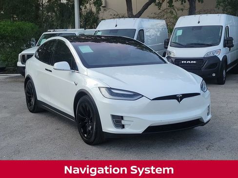 Used 2017 Tesla Model X 90D AWD/4WD image 8