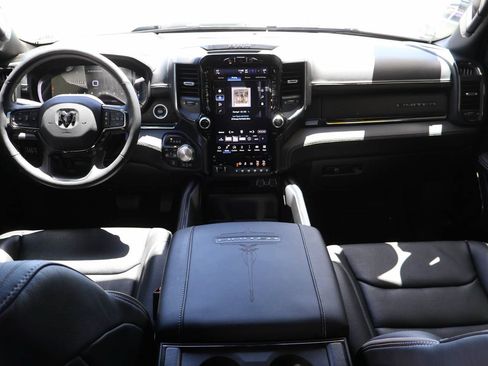 Used 2024 RAM 1500 Limited AWD/4WD image 11