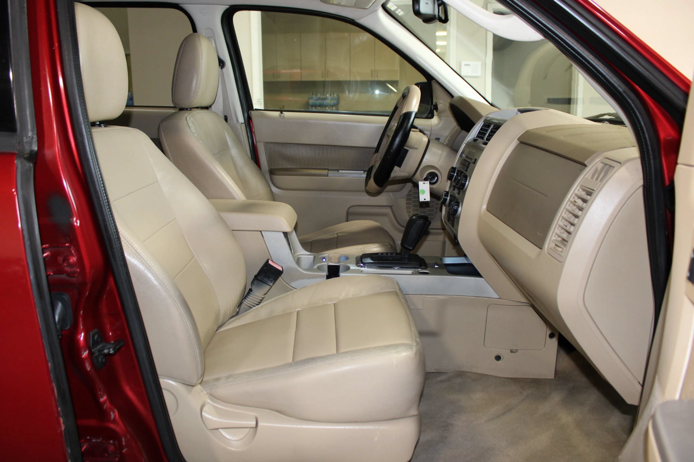 Used 2012 Ford Escape XLT FWD image 25