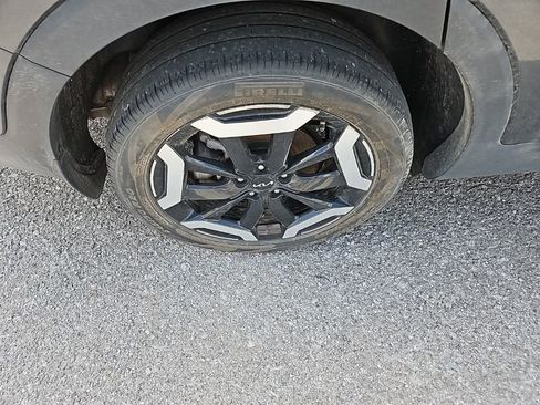 Used 2024 Kia Telluride S w/ S Sunroof Package image 11