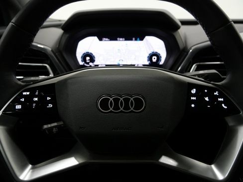 Used 2023 Audi Q4 e-tron Premium Plus w/ Premium Plus image 17