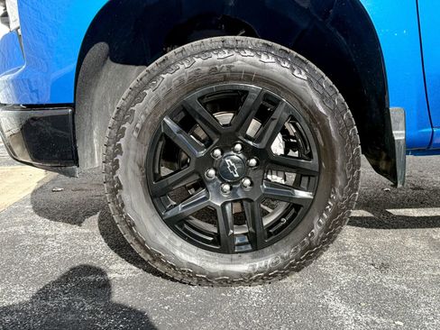 Used 2023 Chevrolet Silverado 1500 Custom Trail Boss image 9