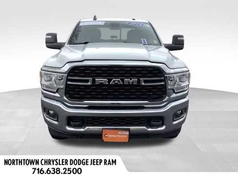 Used 2024 RAM 3500 Big Horn AWD/4WD image 1
