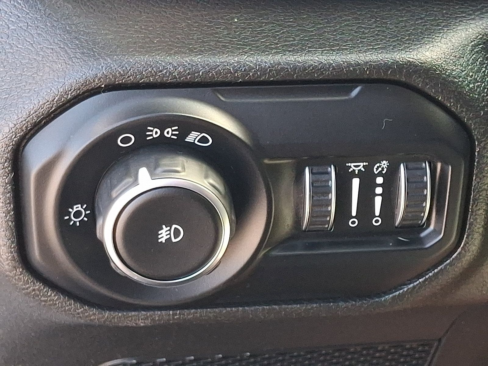 Used 2019 Jeep Wrangler Unlimited Sport AWD/4WD image 26