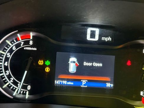 Used 2016 Honda Pilot Touring image 26