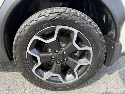 Used 2014 Subaru Crosstrek 2.0i Limited AWD/4WD image 12