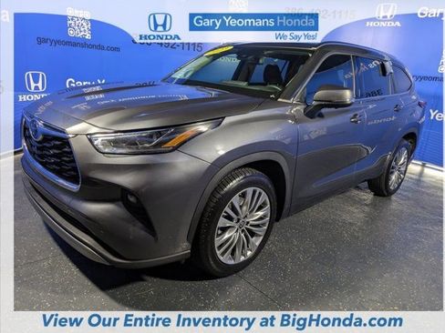Used 2023 Toyota Highlander Platinum image 8