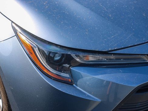 Used 2024 Toyota Corolla LE FWD image 2