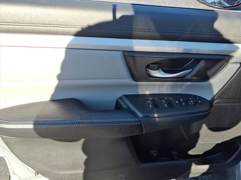 Used 2019 Honda CR-V LX image 17