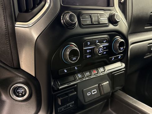 Used 2021 Chevrolet Silverado 1500 LT Trail Boss w/ LPO, Dark Essentials Package image 15