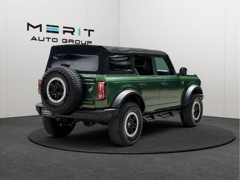 Used 2022 Ford Bronco Badlands w/ Sasquatch Package AWD/4WD image 9