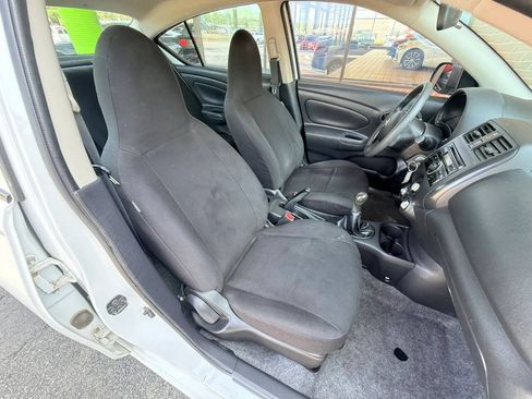 Used 2014 Nissan Versa S FWD image 19