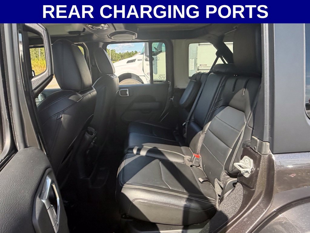 Used 2023 Jeep Wrangler Unlimited Sahara AWD/4WD image 11